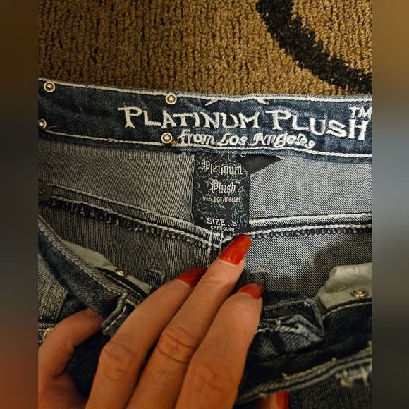 Platinum Plush cut out jeans - Picture 4 of 9